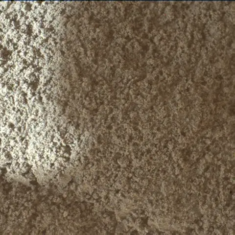 Sol 2727: Mars Hand Lens Imager (MAHLI)