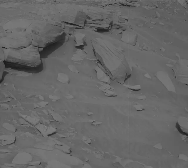 Sol 2728: Mast Camera (Mastcam)