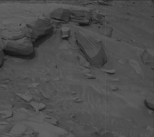 Sol 2728: Mast Camera (Mastcam)