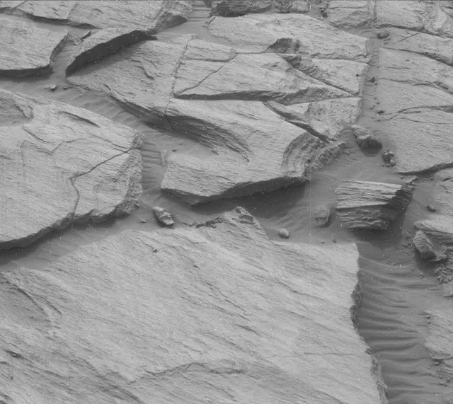 Sol 2728: Mast Camera (Mastcam)