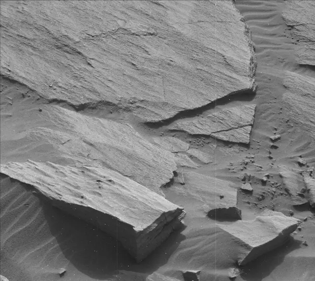 Sol 2728: Mast Camera (Mastcam)