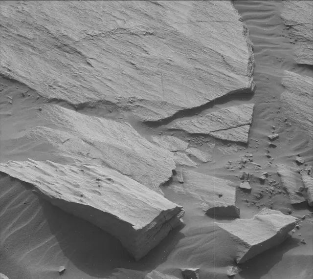 Sol 2728: Mast Camera (Mastcam)