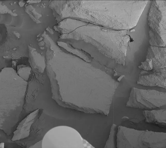 Sol 2729: Mast Camera (Mastcam)