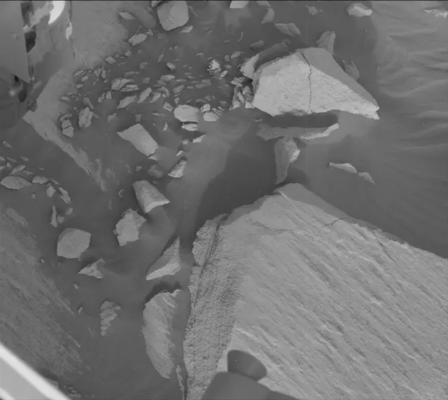 Sol 2729: Mast Camera (Mastcam)