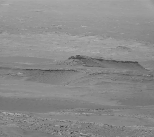 Sol 2729: Mast Camera (Mastcam)