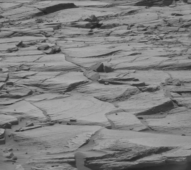 Sol 2729: Mast Camera (Mastcam)