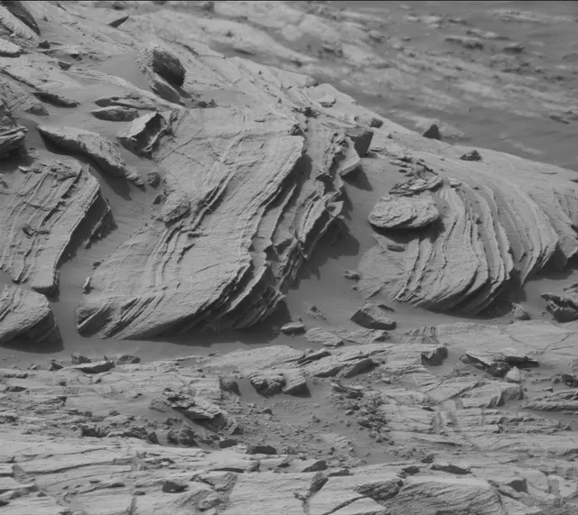 Sol 2729: Mast Camera (Mastcam)