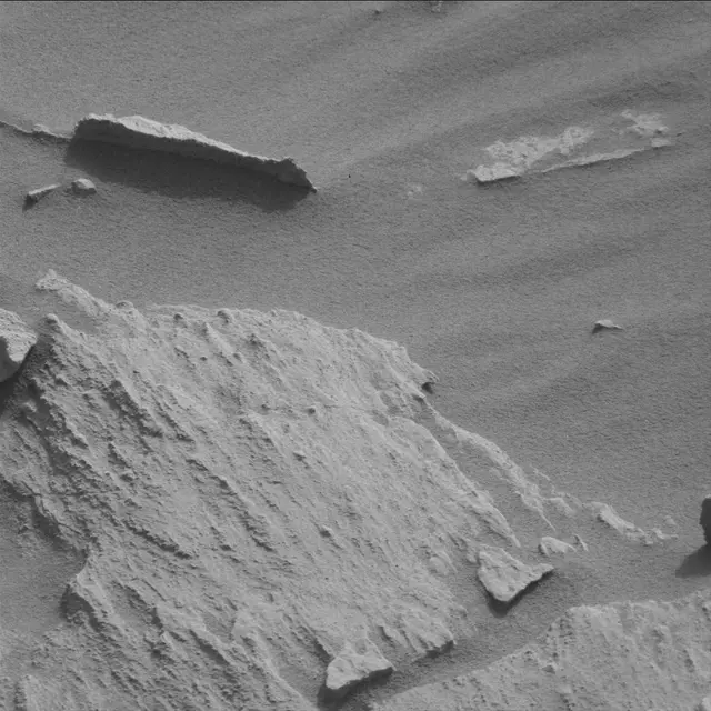 Sol 2729: Mast Camera (Mastcam)