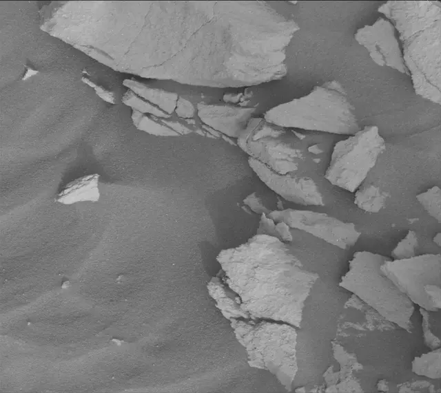 Sol 2729: Mast Camera (Mastcam)