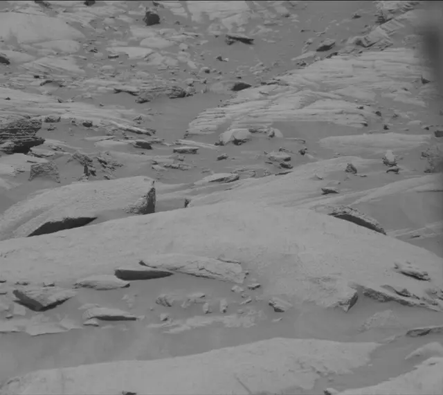 Sol 2731: Mast Camera (Mastcam)
