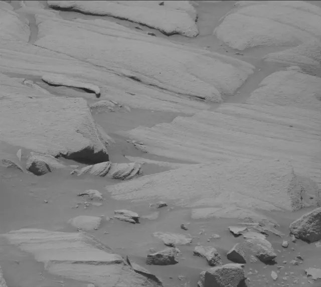 Sol 2731: Mast Camera (Mastcam)