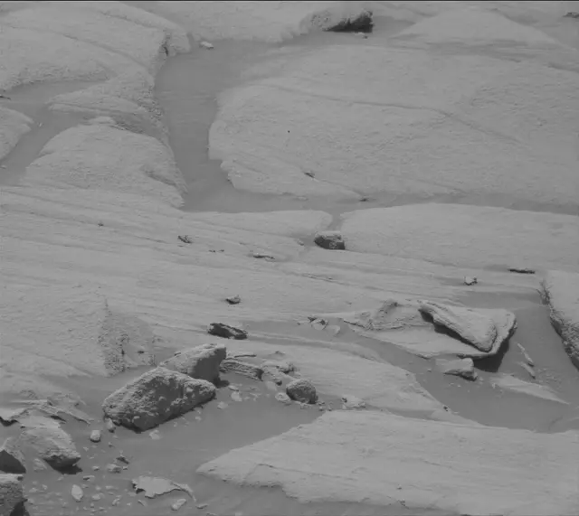Sol 2731: Mast Camera (Mastcam)
