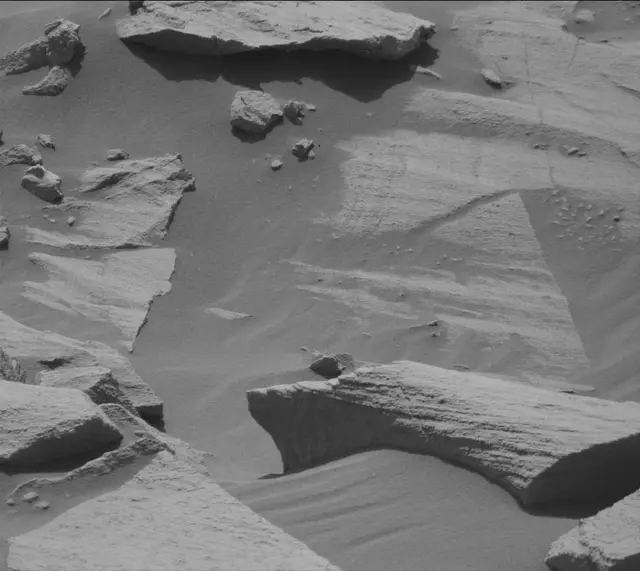 Sol 2731: Mast Camera (Mastcam)