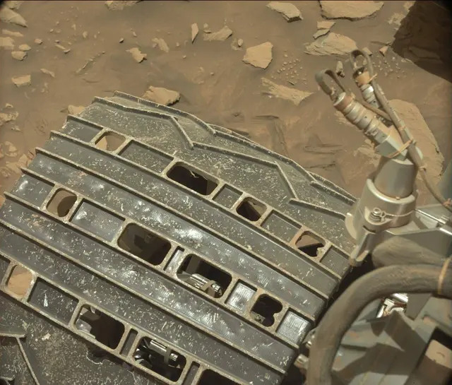 Sol 2732: Mast Camera (Mastcam)