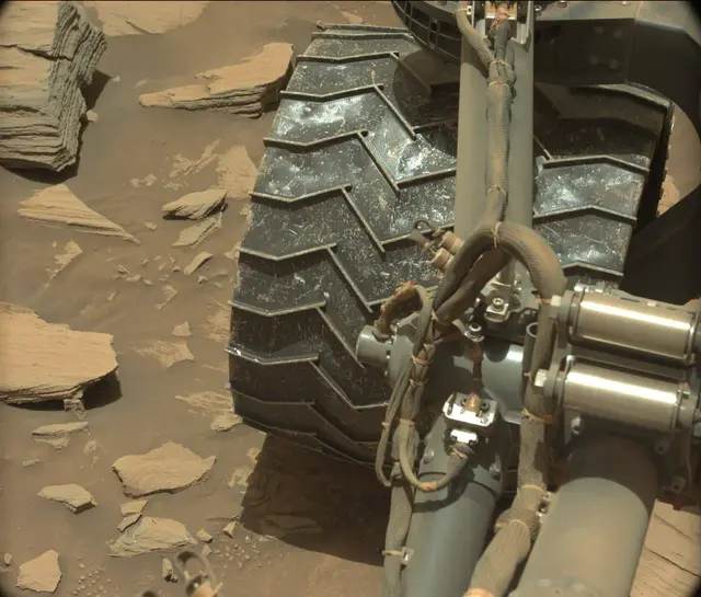 Sol 2732: Mast Camera (Mastcam)