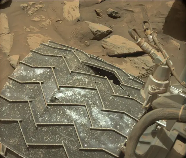 Sol 2732: Mast Camera (Mastcam)