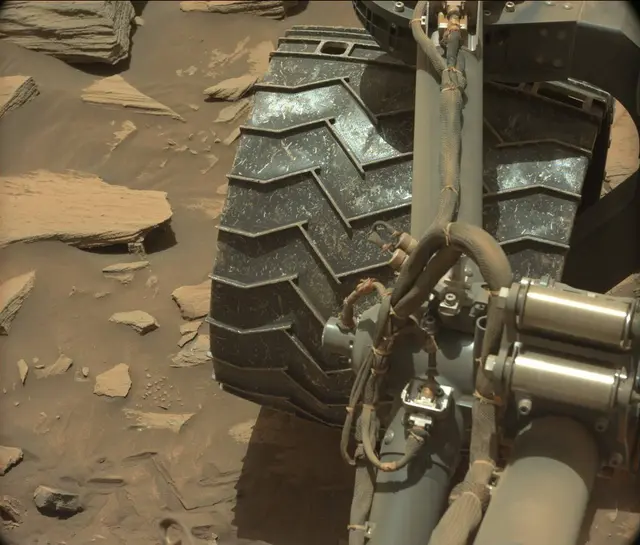 Sol 2732: Mast Camera (Mastcam)