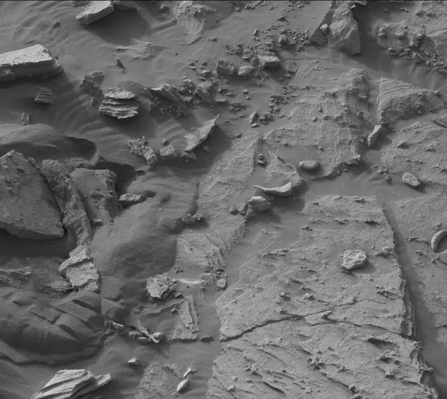 Sol 2732: Mast Camera (Mastcam)