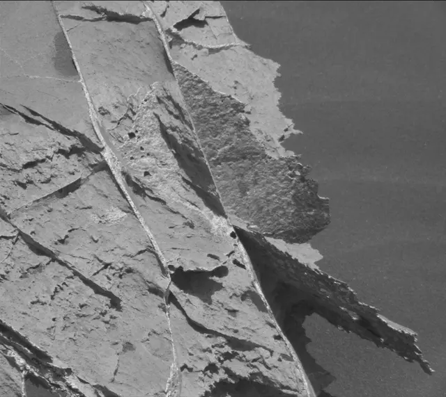 Sol 2735: Mast Camera (Mastcam)