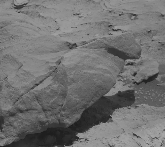 Sol 2735: Mast Camera (Mastcam)