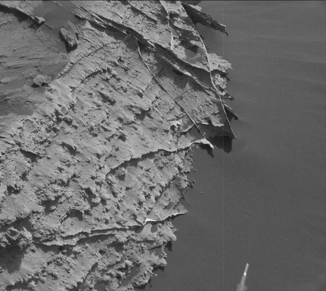 Sol 2736: Mast Camera (Mastcam)