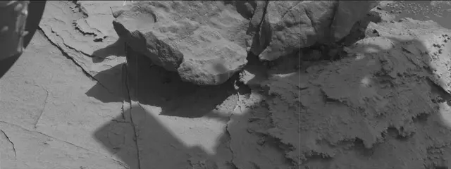 Sol 2737: Mast Camera (Mastcam)