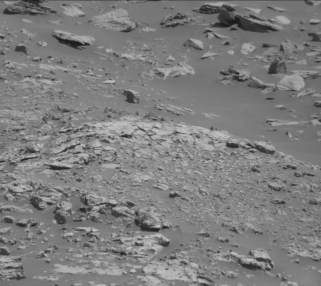 Sol 2737: Mast Camera (Mastcam)