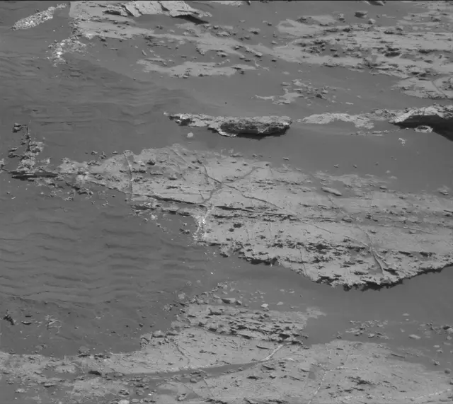 Sol 2737: Mast Camera (Mastcam)