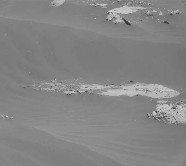 Sol 2737: Mast Camera (Mastcam)