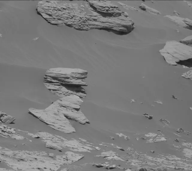 Sol 2741: Mast Camera (Mastcam)