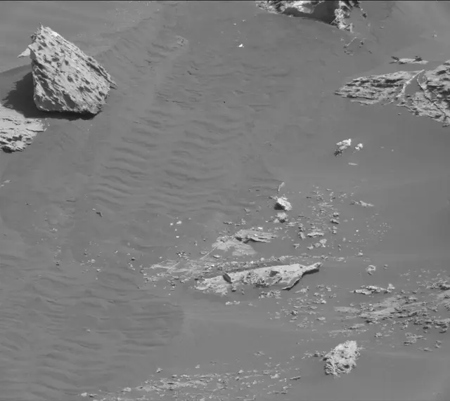 Sol 2741: Mast Camera (Mastcam)