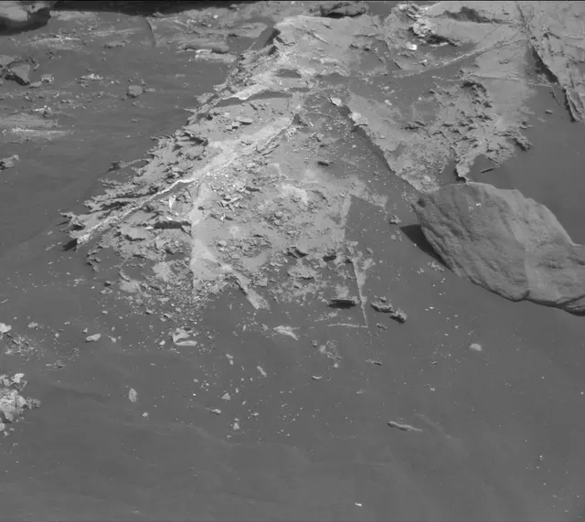 Sol 2741: Mast Camera (Mastcam)