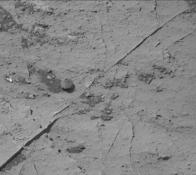 Sol 2742: Mast Camera (Mastcam)