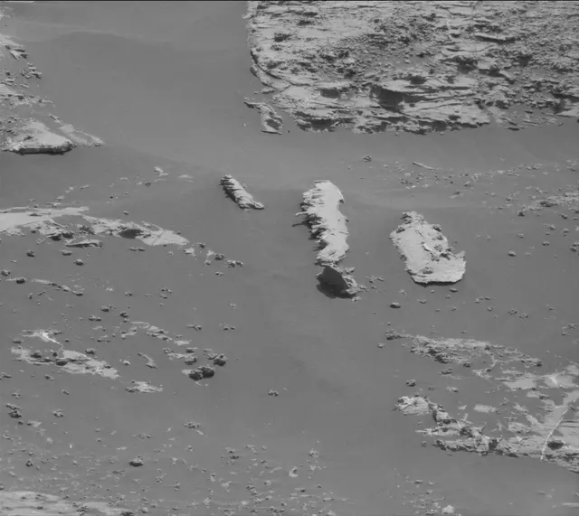 Sol 2744: Mast Camera (Mastcam)