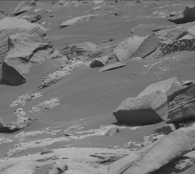 Sol 2744: Mast Camera (Mastcam)