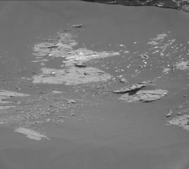 Sol 2744: Mast Camera (Mastcam)