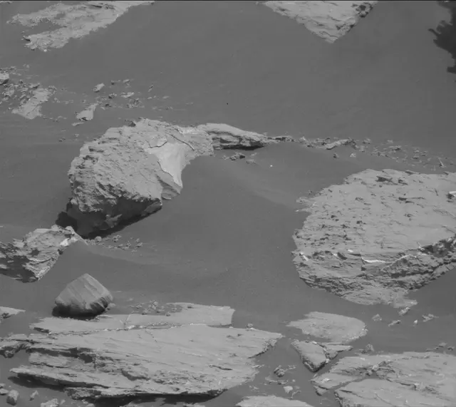 Sol 2744: Mast Camera (Mastcam)