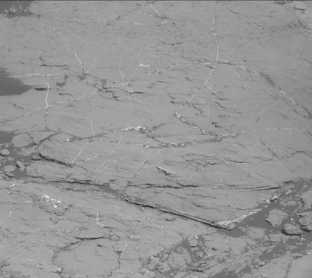 Sol 2744: Mast Camera (Mastcam)