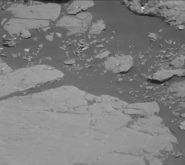 Sol 2744: Mast Camera (Mastcam)