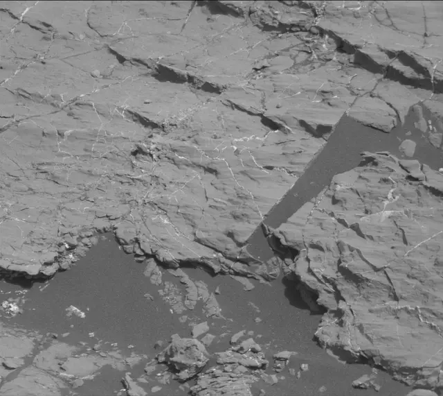 Sol 2744: Mast Camera (Mastcam)