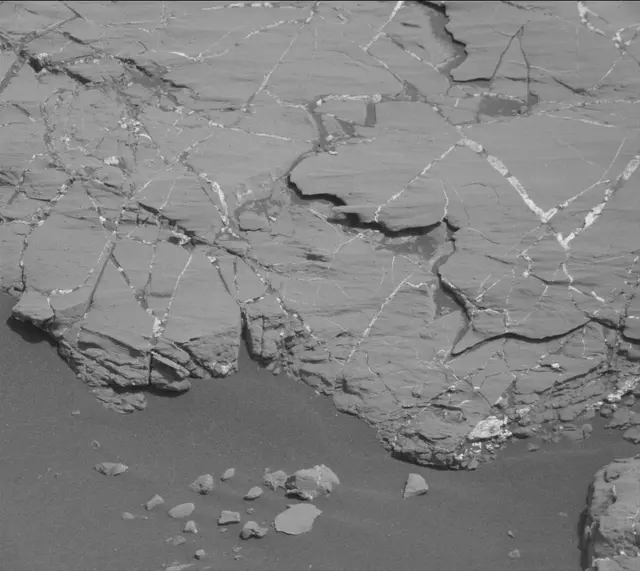 Sol 2744: Mast Camera (Mastcam)