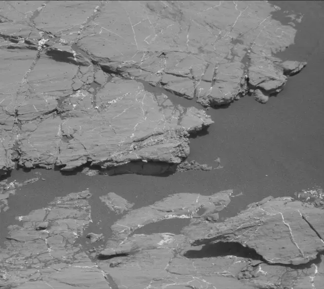 Sol 2744: Mast Camera (Mastcam)