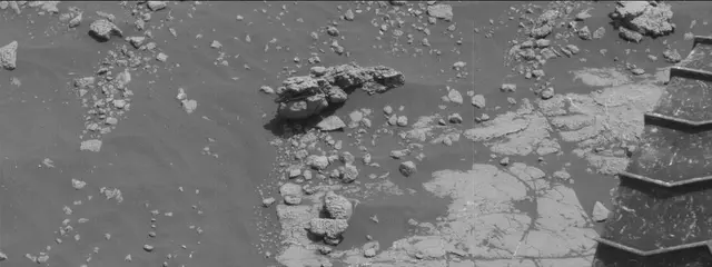 Sol 2747: Mast Camera (Mastcam)