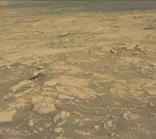 Sol 2747: Mast Camera (Mastcam)
