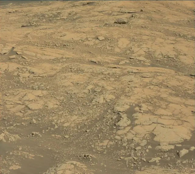 Sol 2747: Mast Camera (Mastcam)