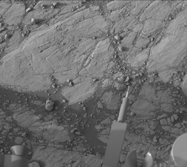 Sol 2747: Mast Camera (Mastcam)