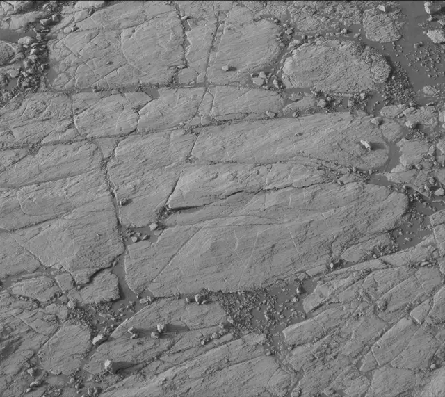 Sol 2747: Mast Camera (Mastcam)