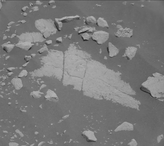 Sol 2747: Mast Camera (Mastcam)