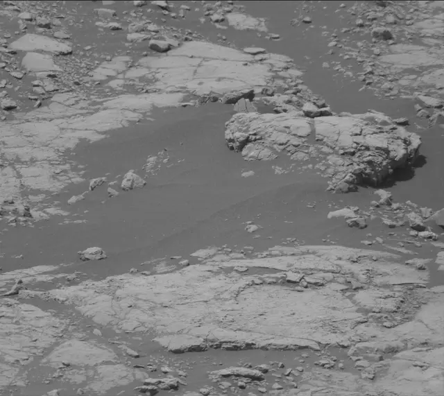 Sol 2747: Mast Camera (Mastcam)