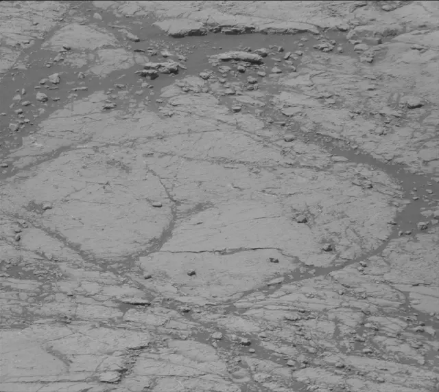 Sol 2747: Mast Camera (Mastcam)